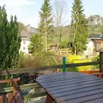 Gasthof Lug Ins Land